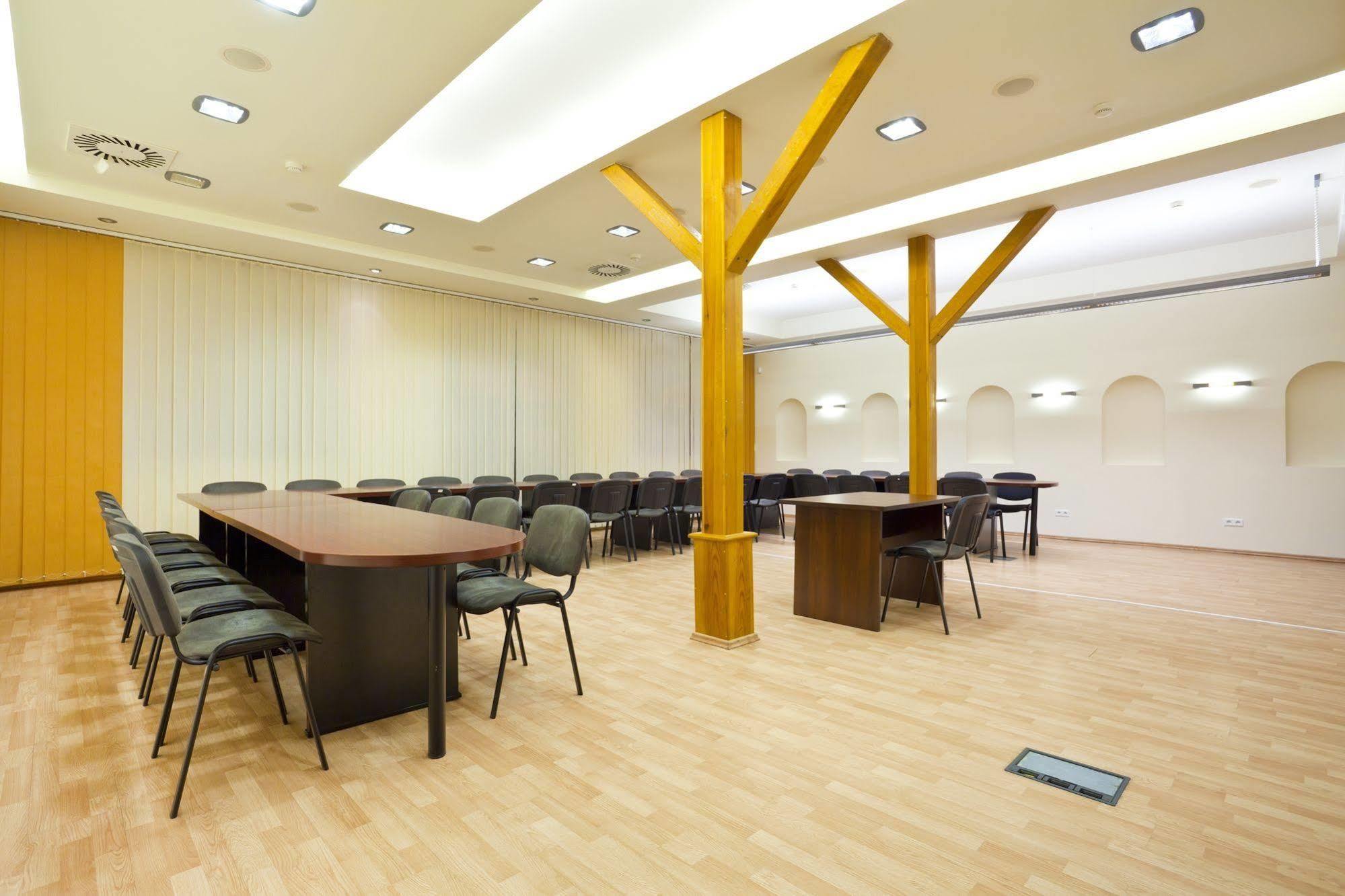 Best Western Plus Hotel Rzeszow City Center エクステリア 写真